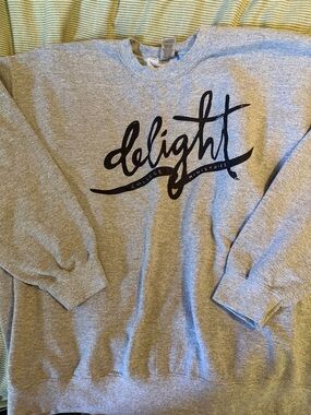 Gildan Gray Crewneck Sweatshirt with Black "delight" Script